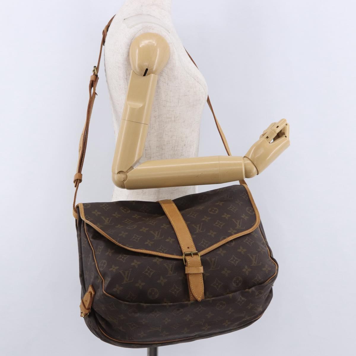 LOUIS VUITTON Monogram Saumur 35 Shoulder Bag M42254 LV Auth ka5302