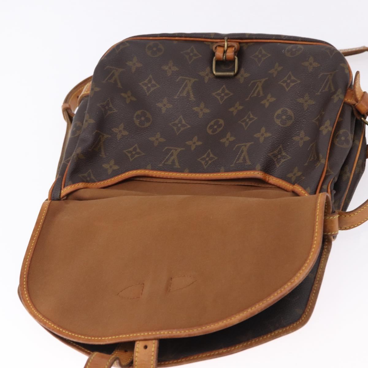 LOUIS VUITTON Monogram Saumur 30 Shoulder Bag M42256 LV Auth ka5313