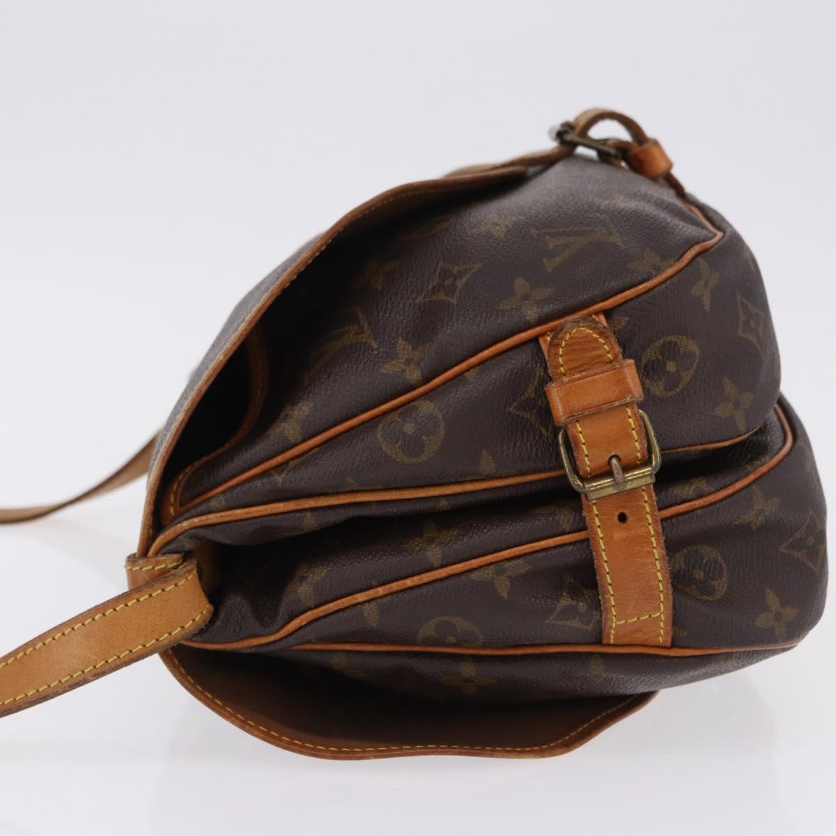 LOUIS VUITTON Monogram Saumur 30 Shoulder Bag M42256 LV Auth ka5313