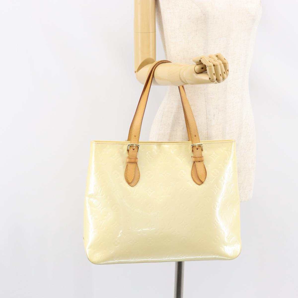 LOUIS VUITTON Monogram Vernis Brentwood Shoulder Bag Perle M91512 LV Auth ka533