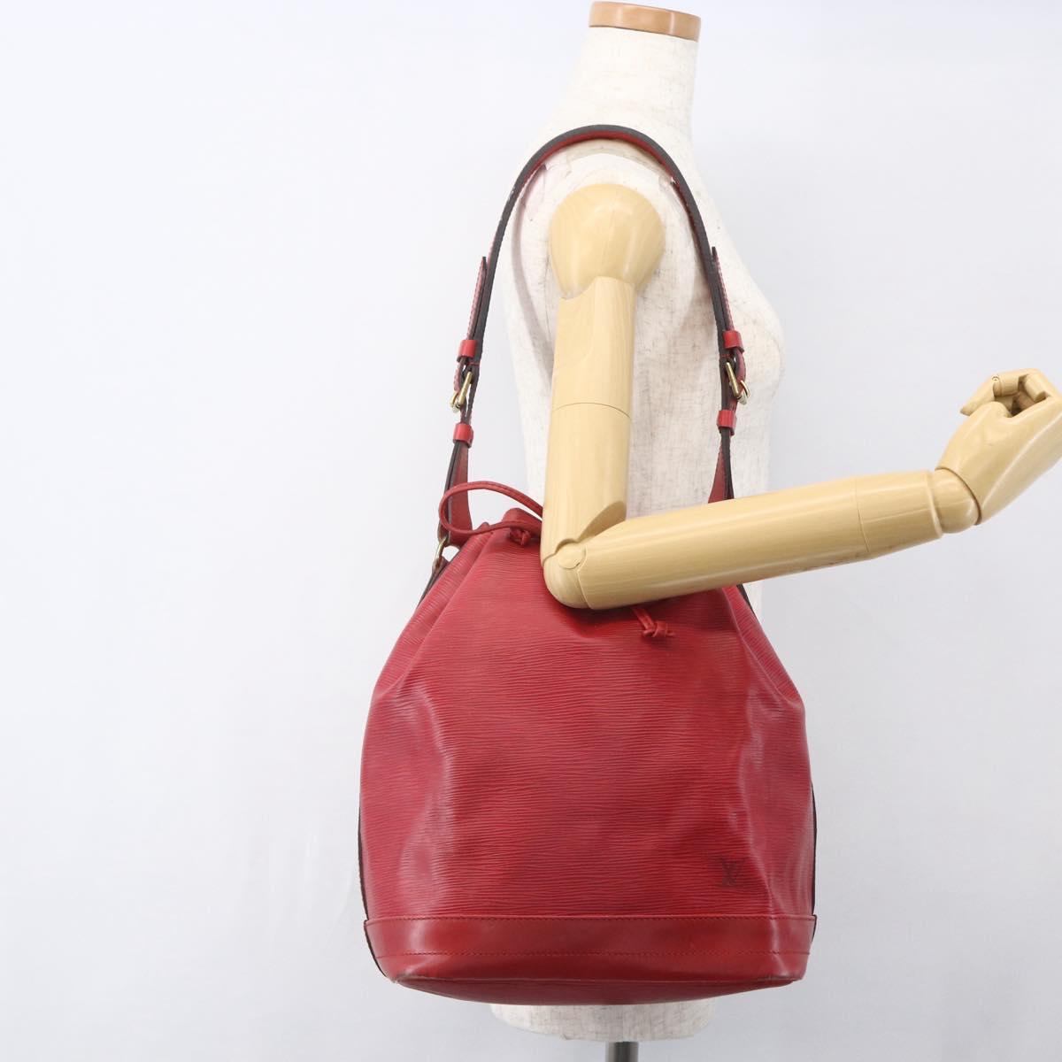 LOUIS VUITTON Epi Noe Shoulder Bag Red M44007 LV Auth ka549