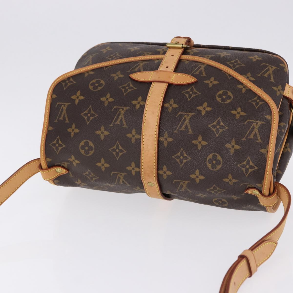 LOUIS VUITTON Monogram Saumur 30 Shoulder Bag M42256 LV Auth ka5588V