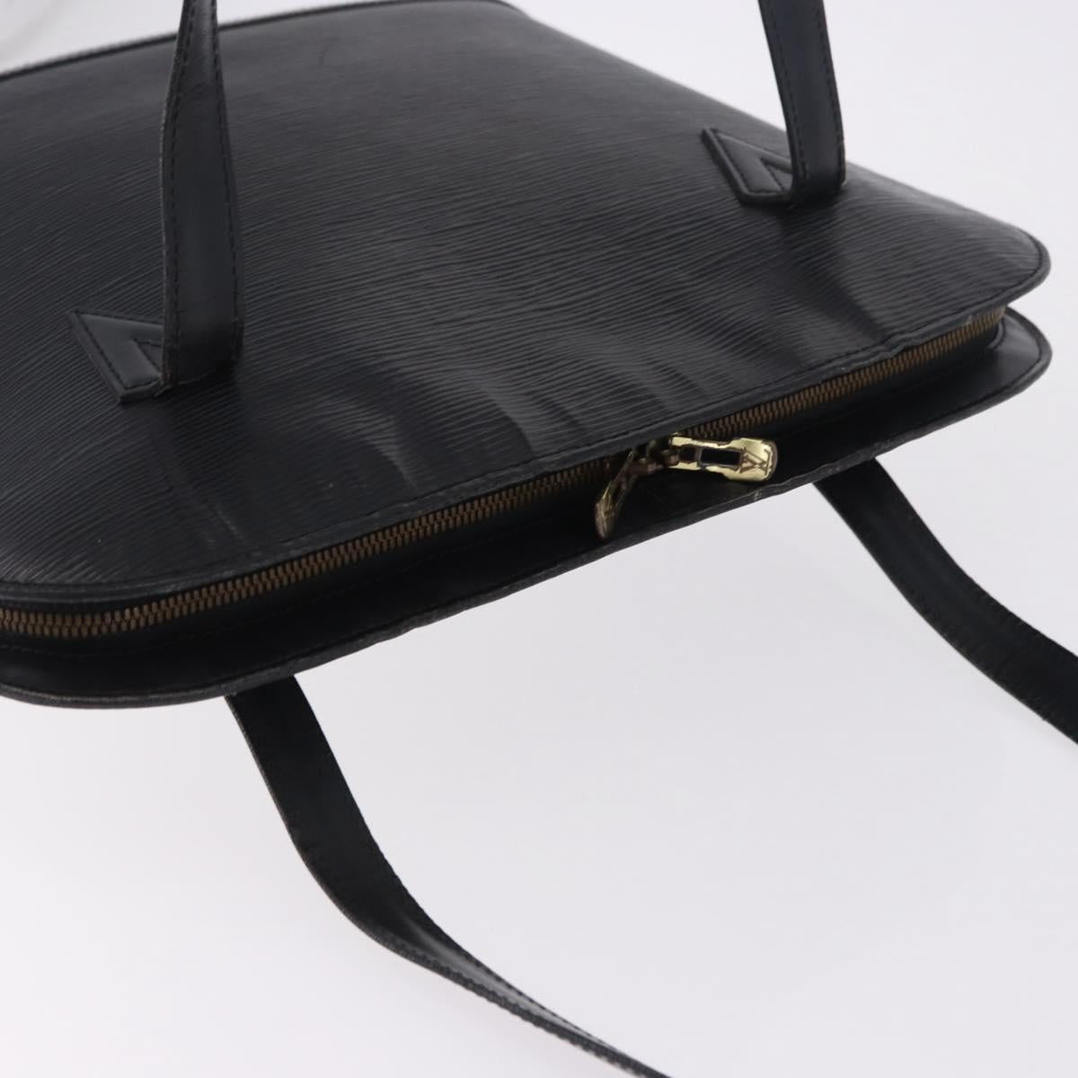LOUIS VUITTON Epi Lussac Shoulder Bag Black M52282 LV Auth ka5660