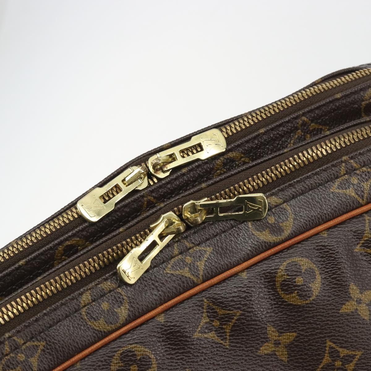 LOUIS VUITTON Monogram Reporter GM Shoulder Bag M45252 LV Auth ka5728A