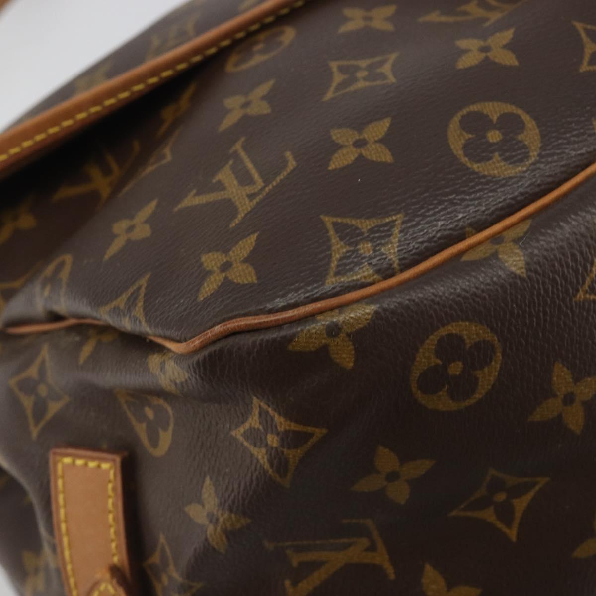 LOUIS VUITTON Monogram Saumur 35 Shoulder Bag M42254 LV Auth ka5729