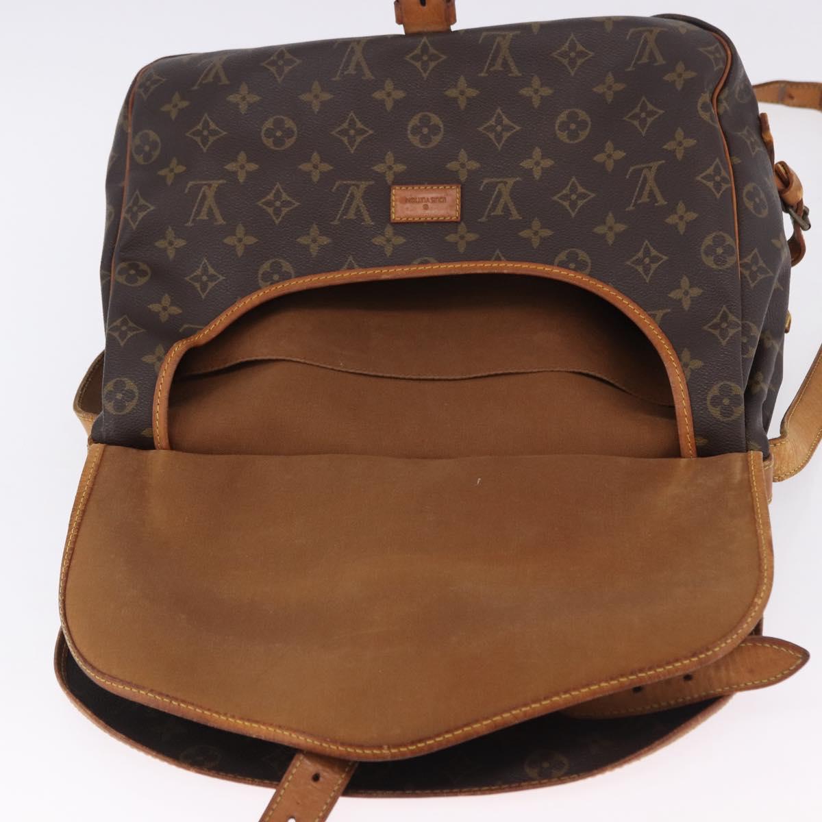 LOUIS VUITTON Monogram Saumur 35 Shoulder Bag M42254 LV Auth ka5756