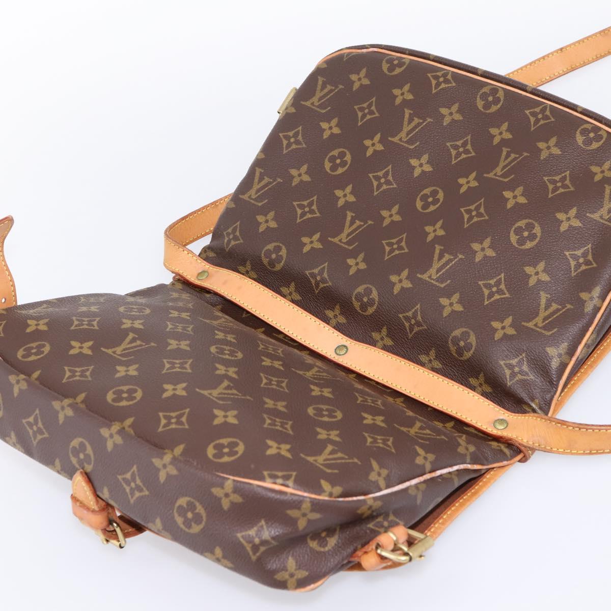 LOUIS VUITTON Monogram Saumur 30 Shoulder Bag M42256 LV Auth ka5757A