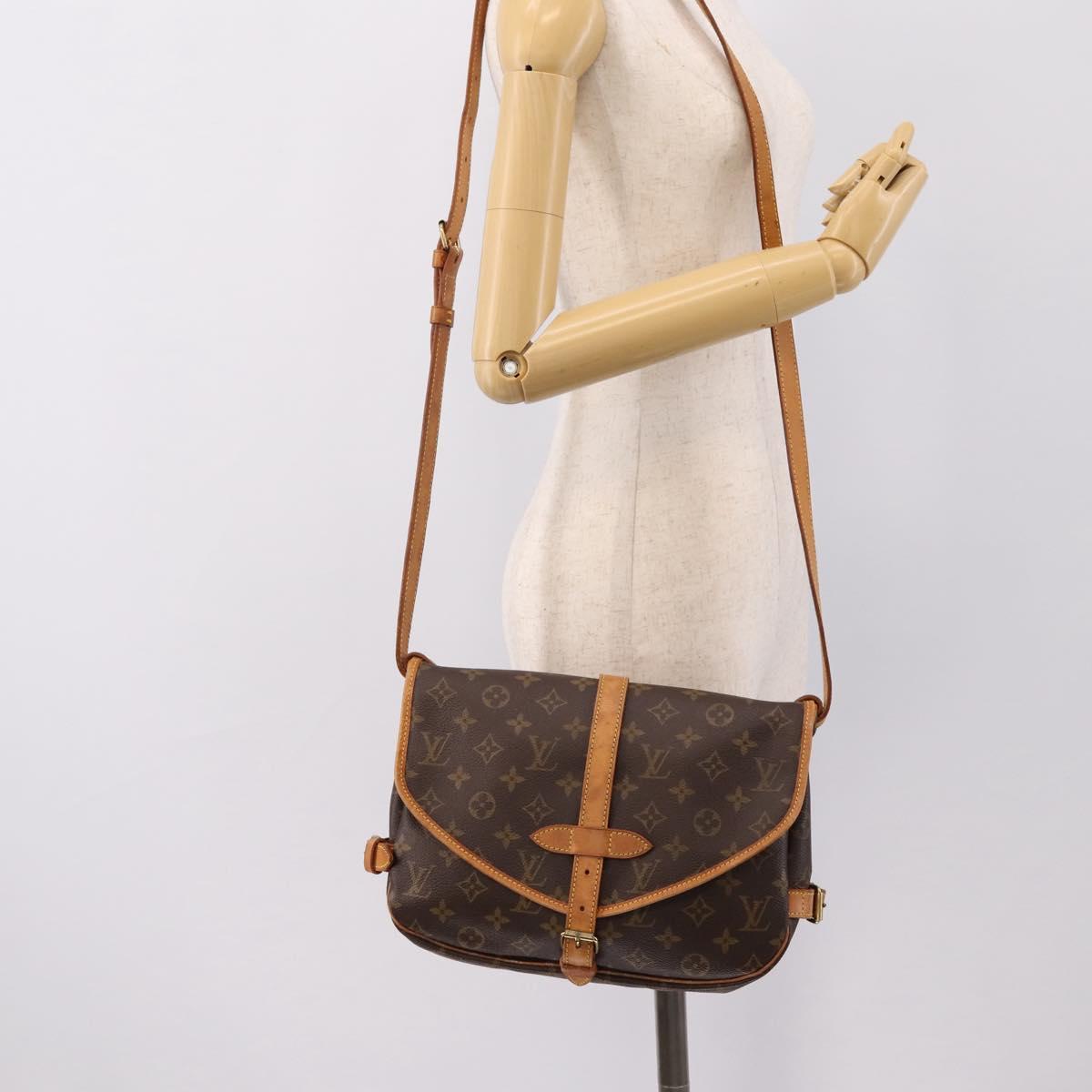 LOUIS VUITTON Monogram Saumur 30 Shoulder Bag M42256 LV Auth ka5757A