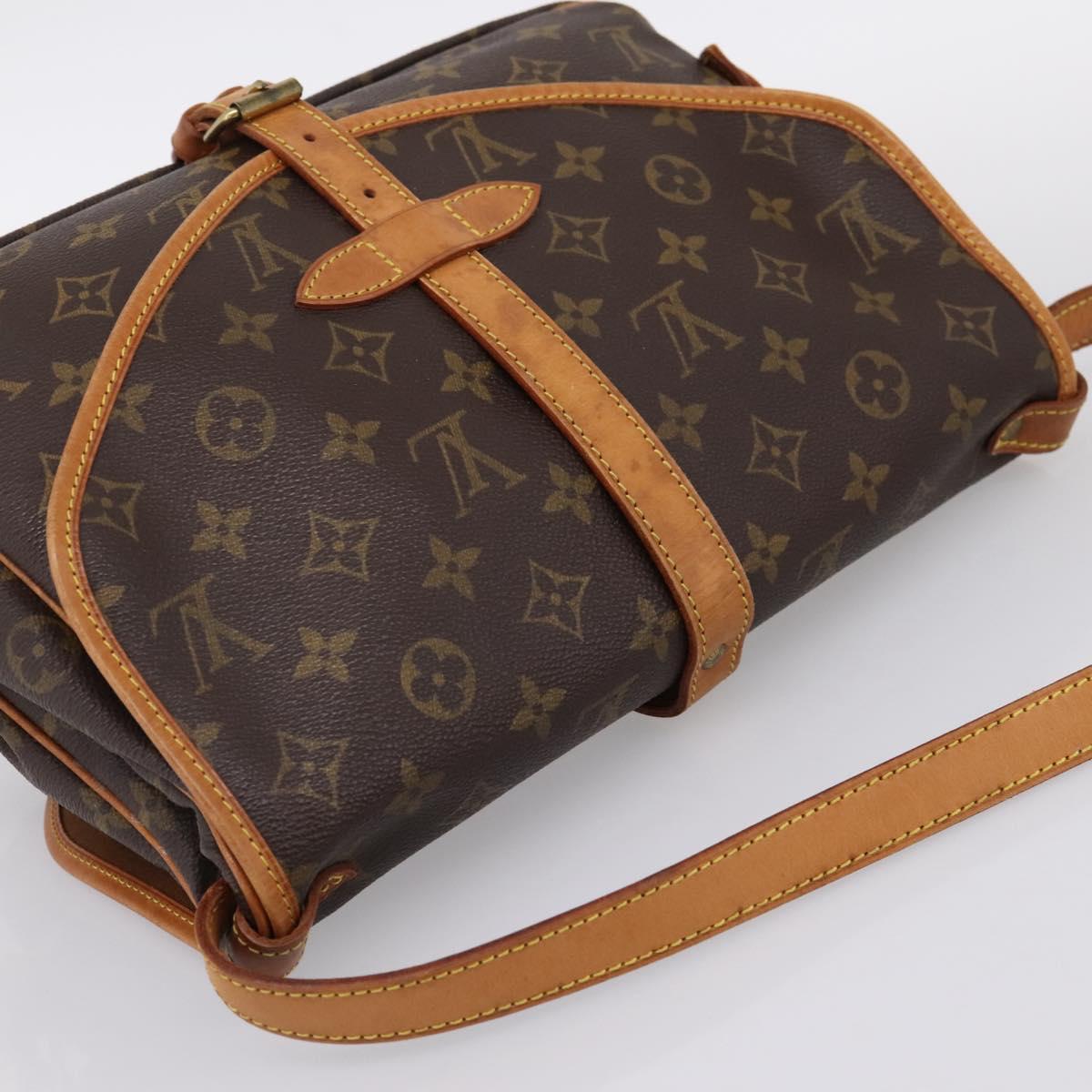 LOUIS VUITTON Monogram Saumur 30 Shoulder Bag M42256 LV Auth ka5757A