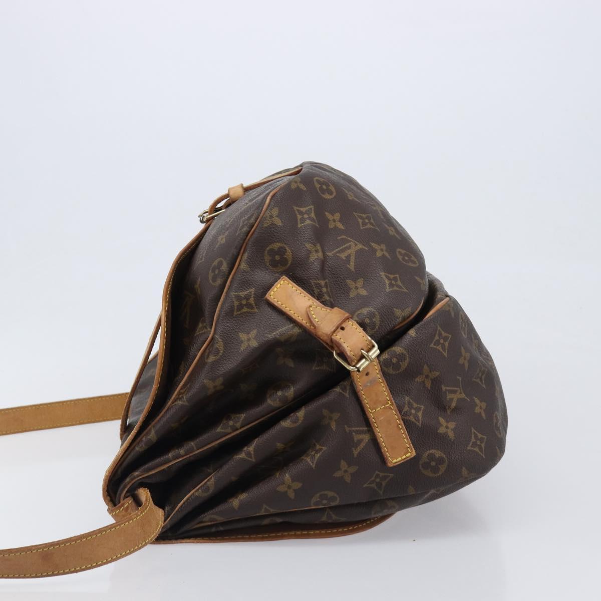 LOUIS VUITTON Monogram Saumur 35 Shoulder Bag M42254 LV Auth ka6011