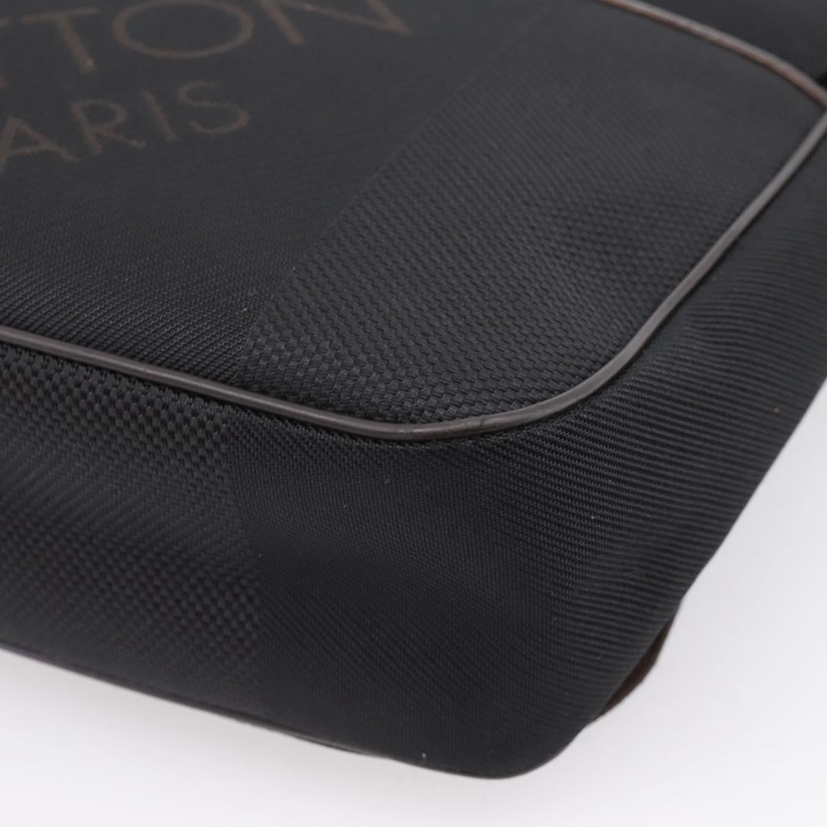 LOUIS VUITTON Damier Geant Petit Message Shoulder Bag Black M93618 Auth ka6081