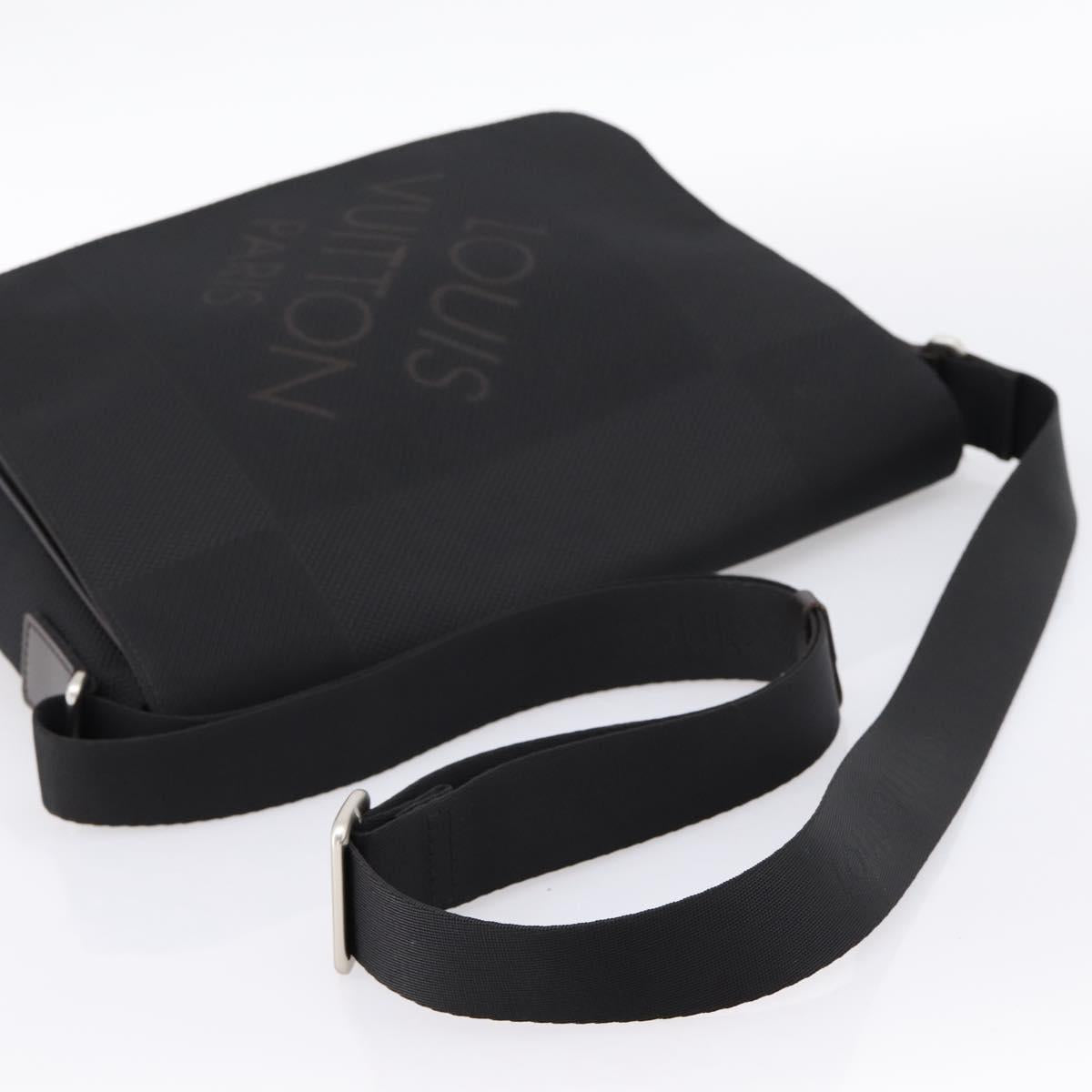 LOUIS VUITTON Damier Geant Petit Message Shoulder Bag Black M93618 Auth ka6081