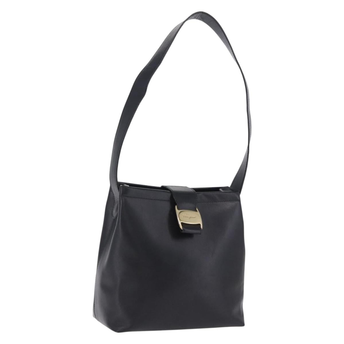 Salvatore Ferragamo Vala Shoulder Bag Leather Black Gold Tone Auth ka6109