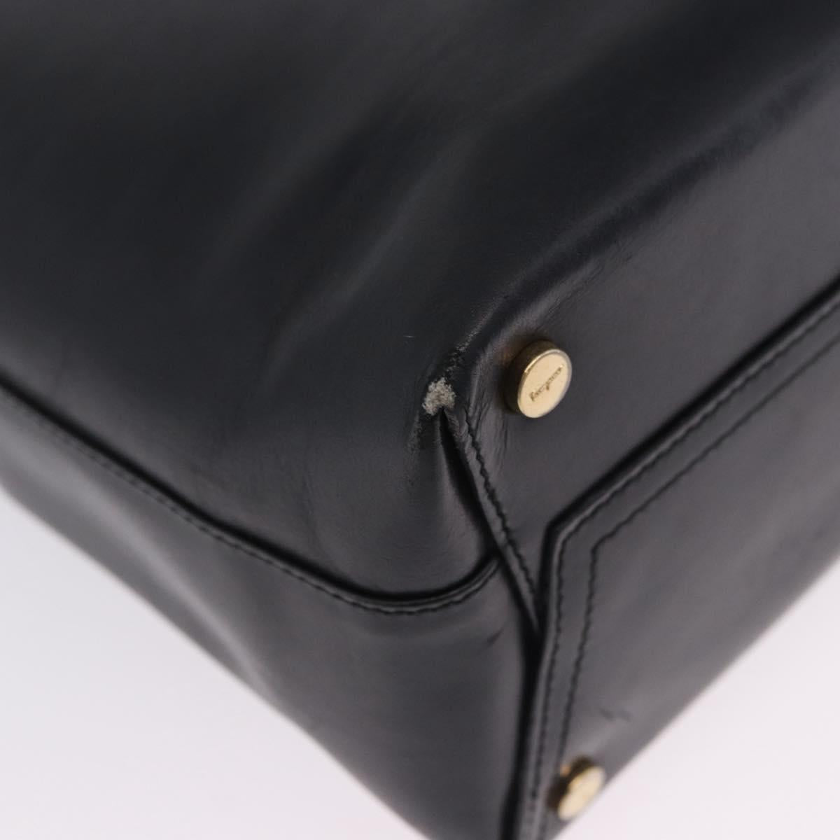 Salvatore Ferragamo Vala Shoulder Bag Leather Black Gold Tone Auth ka6109