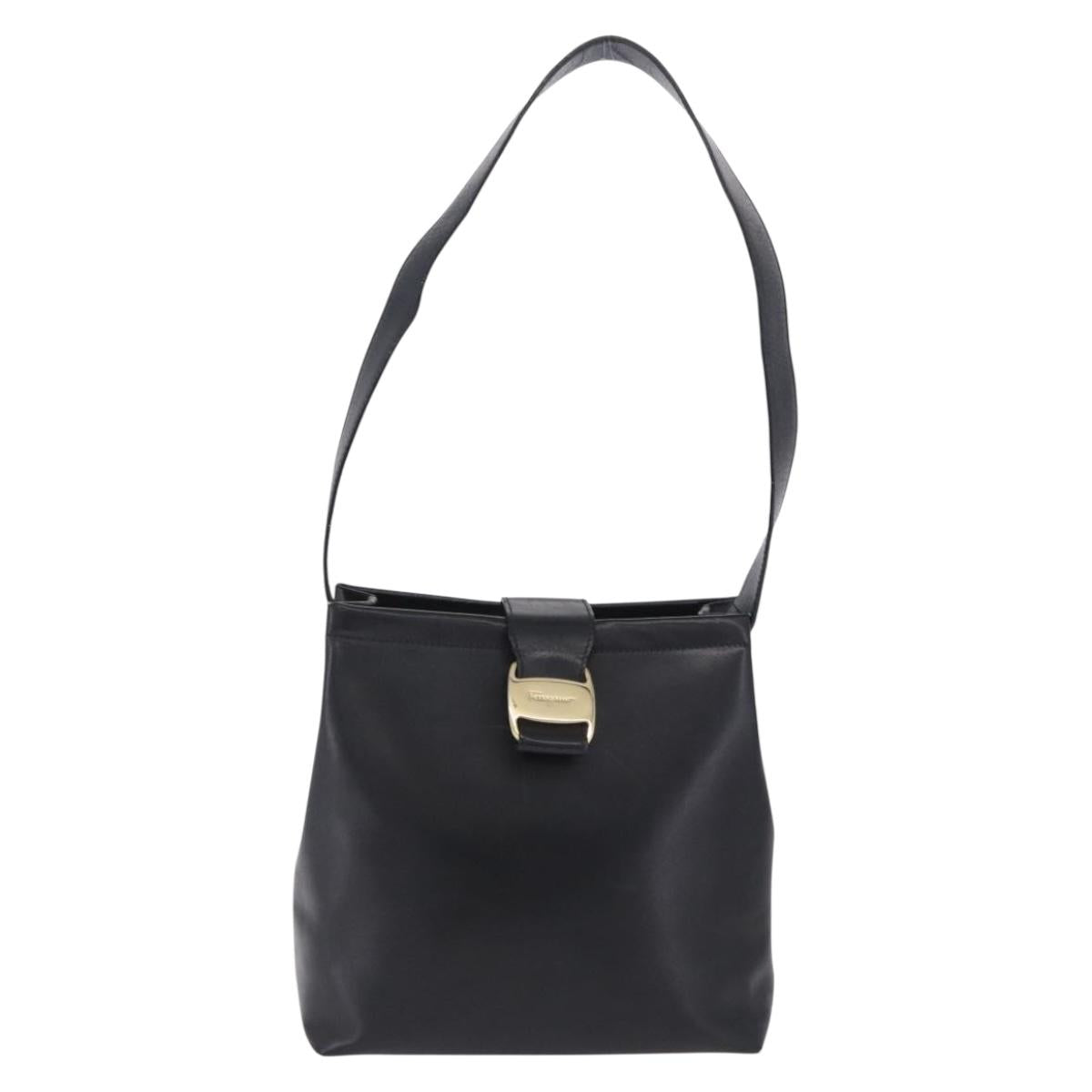Salvatore Ferragamo Vala Shoulder Bag Leather Black Gold Tone Auth ka6109
