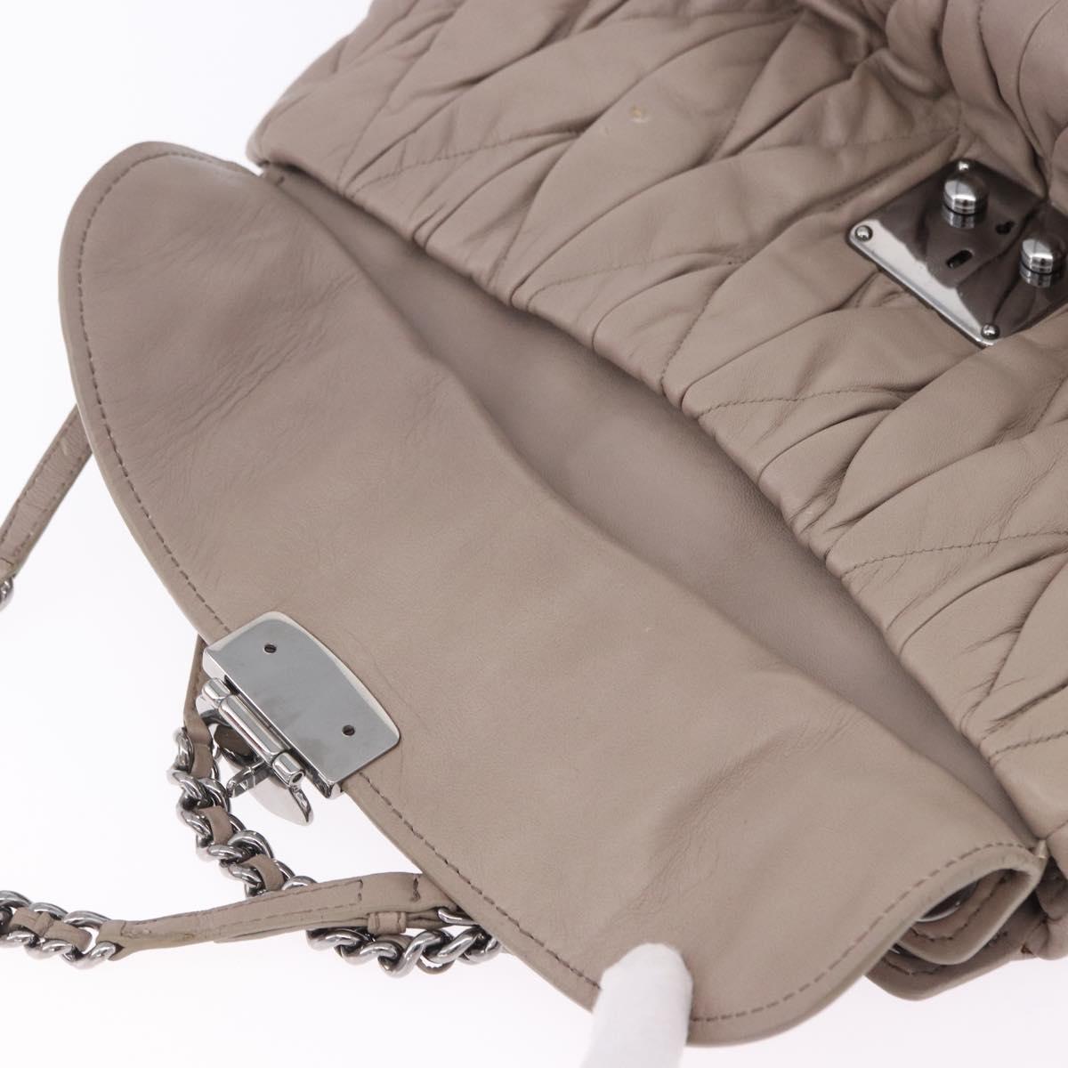Miu Miu Matelasse Chain Shoulder Bag Leather Beige Silver Auth ka6124M