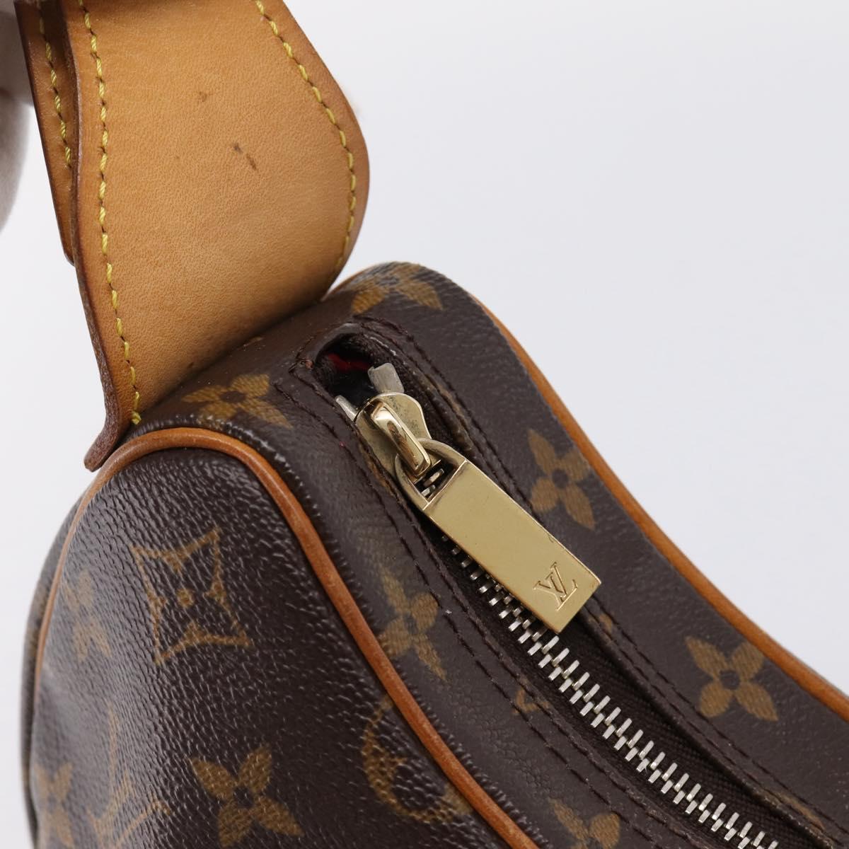 LOUIS VUITTON Monogram Croissant MM Shoulder Bag M51512 LV Auth ka6168V