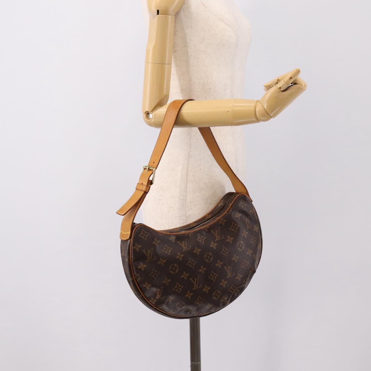 LOUIS VUITTON Monogram Croissant MM Shoulder Bag M51512 LV Auth ka6168V