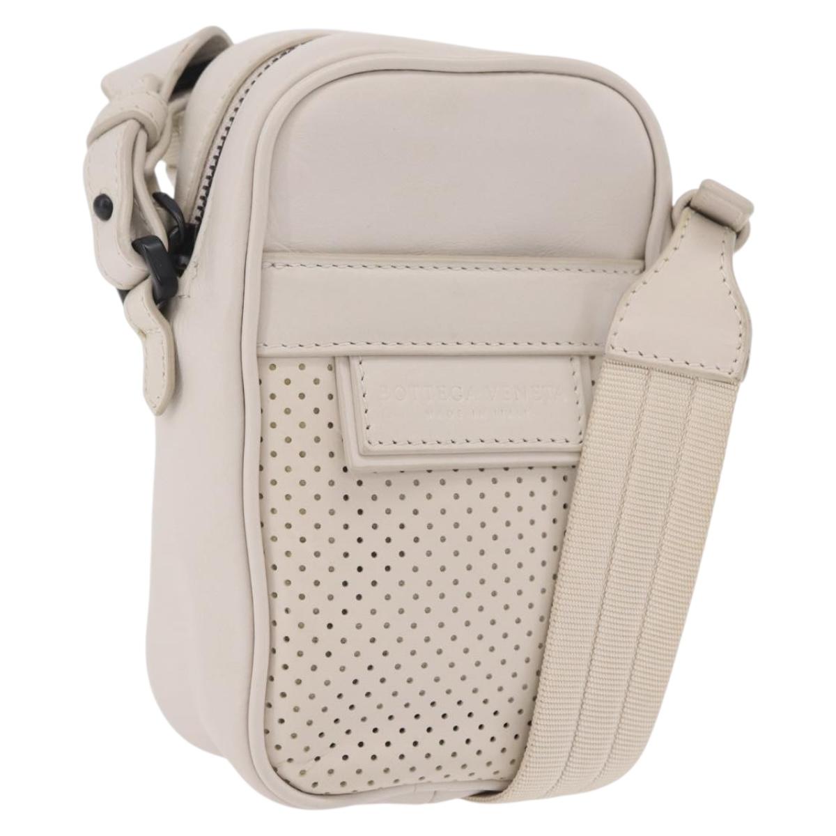 BOTTEGA VENETA Leggero Shoulder Pouch Leather White Auth ka6402