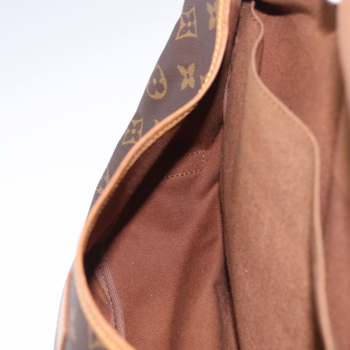 LOUIS VUITTON Monogram Saumur 35 Shoulder Bag M42254 LV Auth ka6403