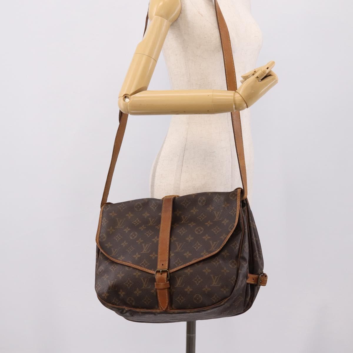 LOUIS VUITTON Monogram Saumur 35 Shoulder Bag M42254 LV Auth ka6513