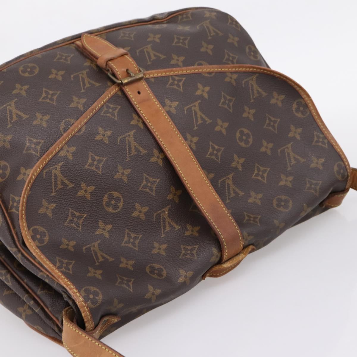 LOUIS VUITTON Monogram Saumur 35 Shoulder Bag M42254 LV Auth ka6513