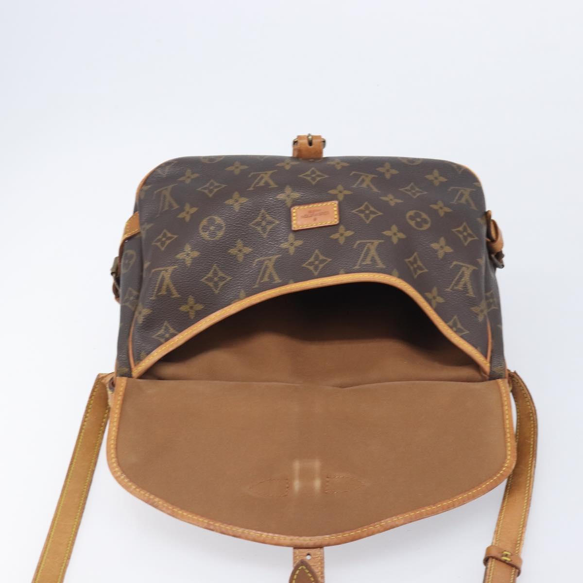 LOUIS VUITTON Monogram Saumur 30 Shoulder Bag M42256 LV Auth ka6514