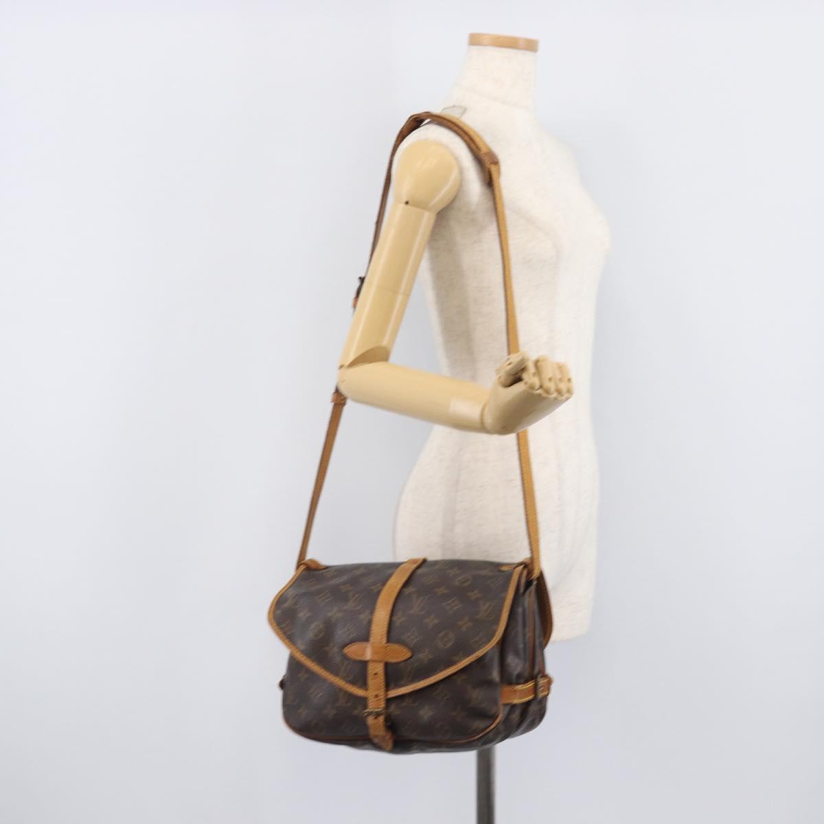 LOUIS VUITTON Monogram Saumur 30 Shoulder Bag M42256 LV Auth ka6514