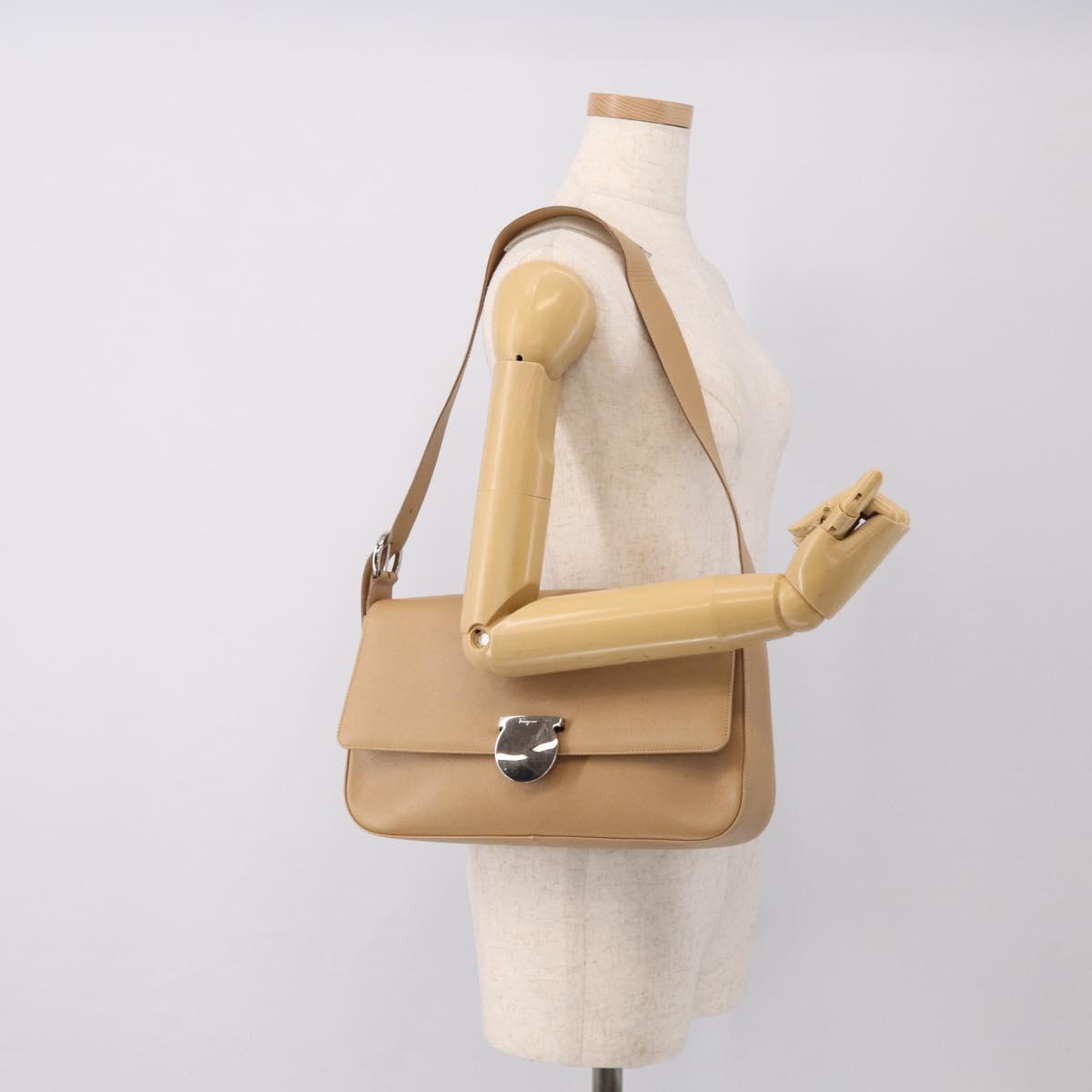 Salvatore Ferragamo Shoulder Bag Leather Beige Silver Auth ka6906