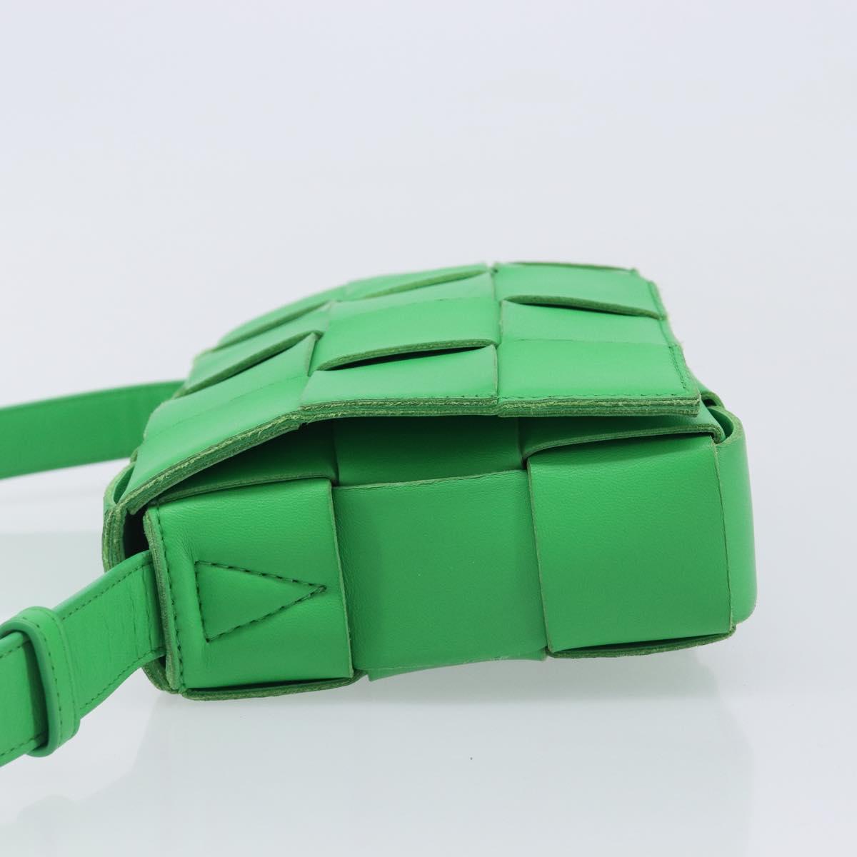 Bottega Veneta MAXI INTRECCIATO Cassette Bag Leather Green Silver Auth ka6923V