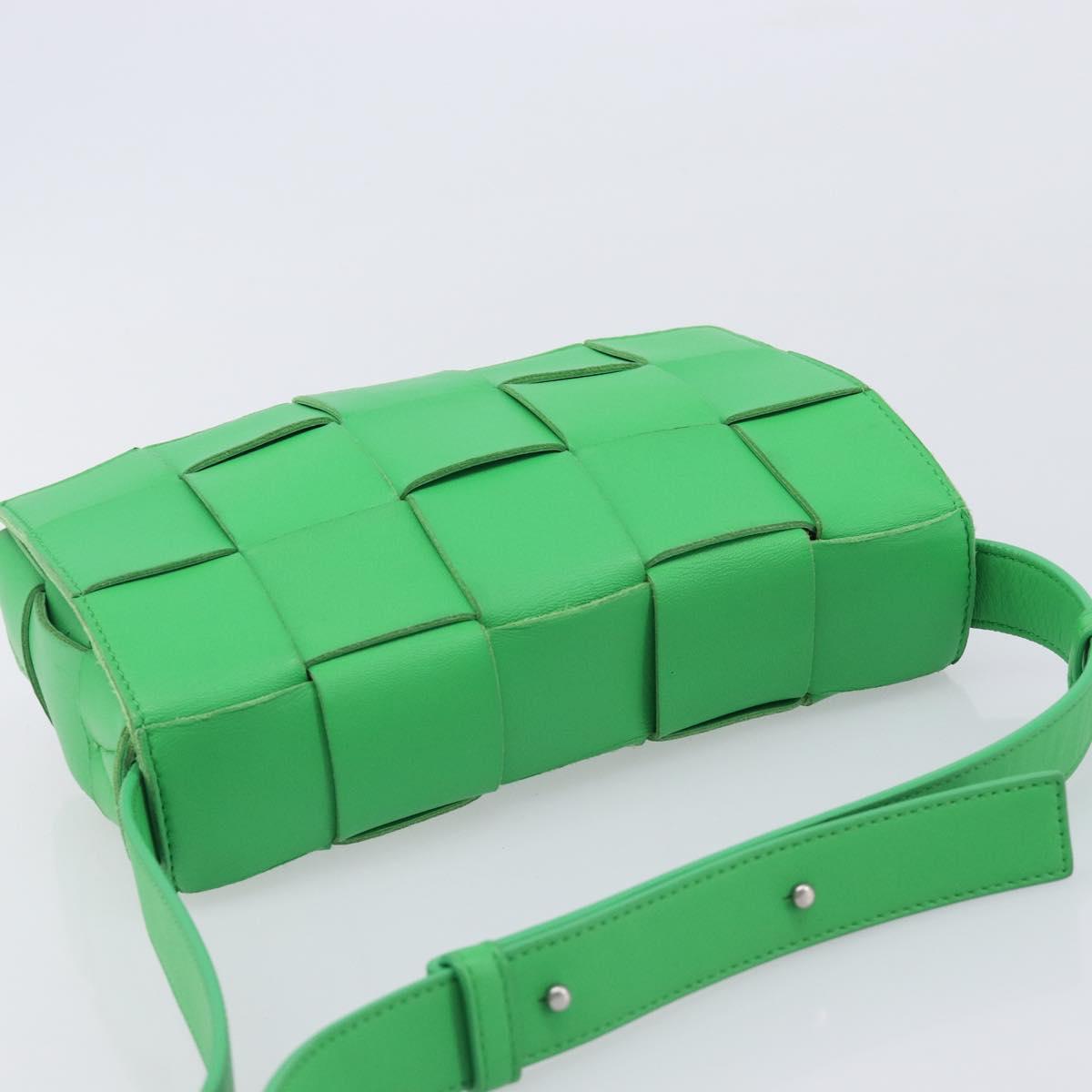 Bottega Veneta MAXI INTRECCIATO Cassette Bag Leather Green Silver Auth ka6923V