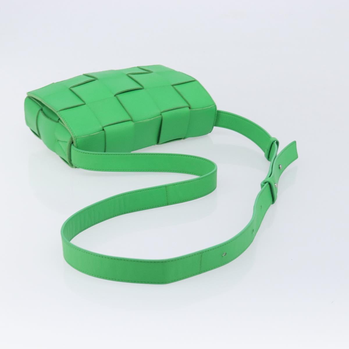Bottega Veneta MAXI INTRECCIATO Cassette Bag Leather Green Silver Auth ka6923V