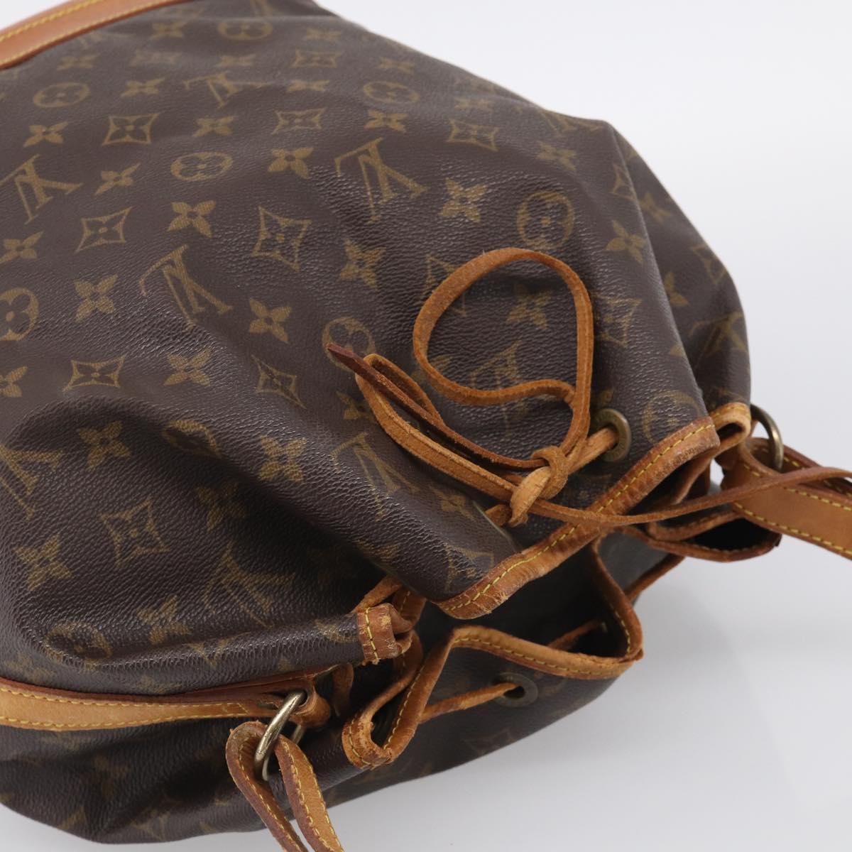 LOUIS VUITTON Monogram Noe Shoulder Bag M42224 LV Auth ka7210