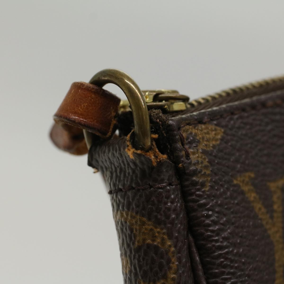 LOUIS VUITTON Monogram Pochette Accessoires Pouch M51980 LV Auth ki3344