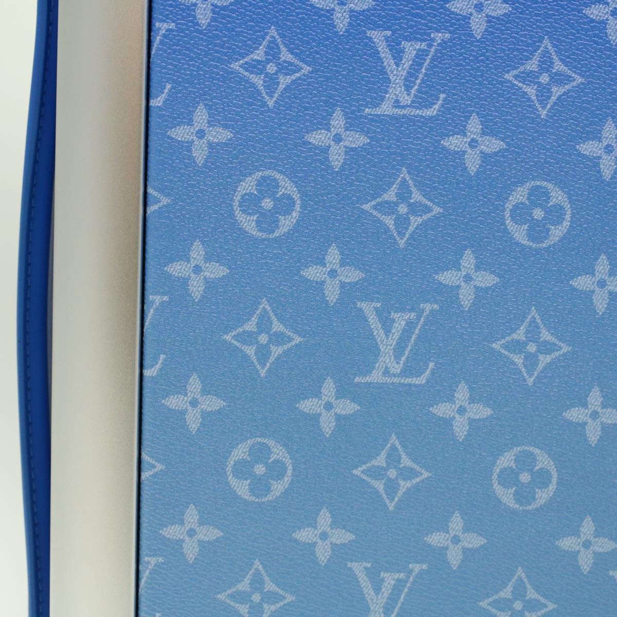 LOUIS VUITTON Monogram Clouds Horizon 55 Suitcase Blue M20411 LV Auth ki3461A