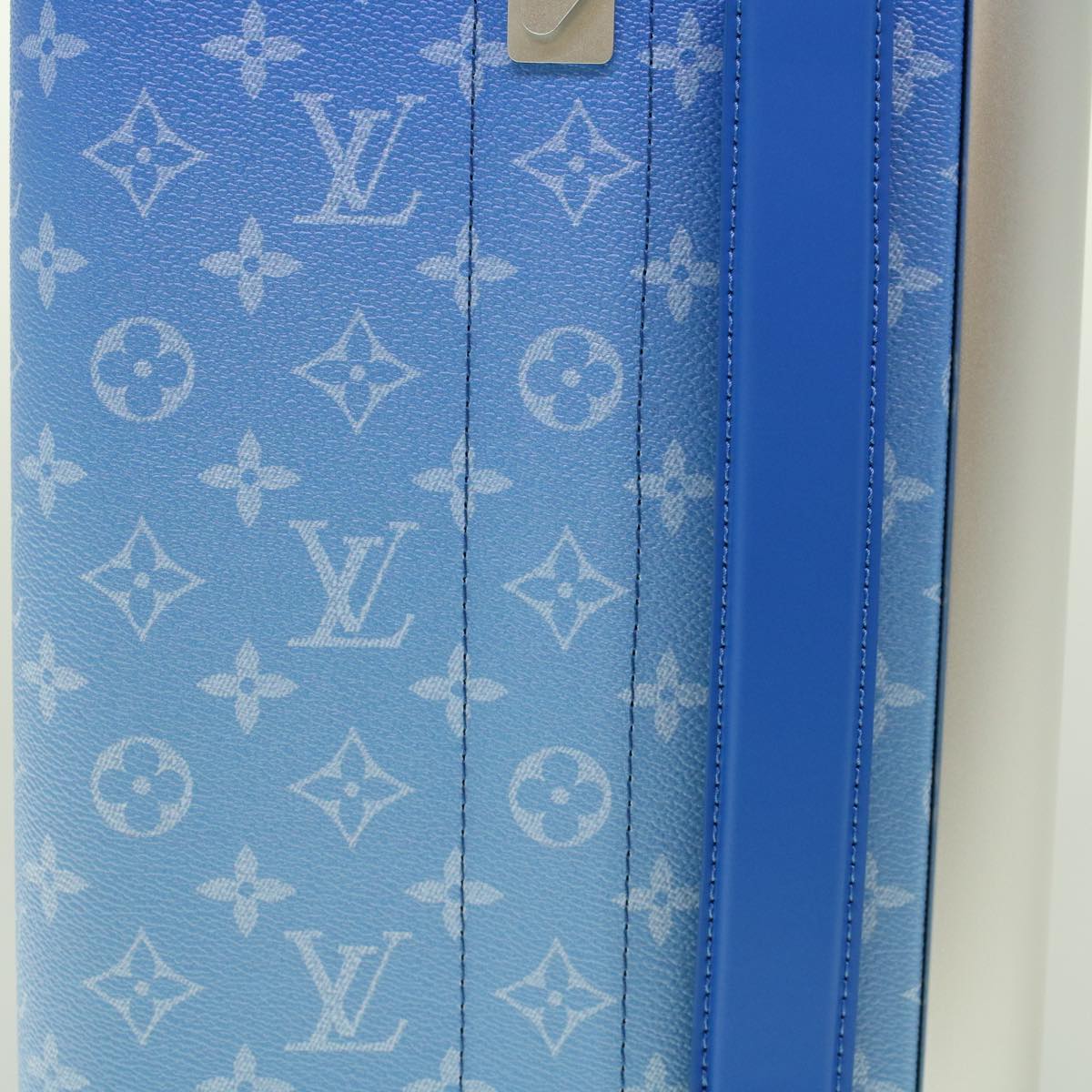 LOUIS VUITTON Monogram Clouds Horizon 55 Suitcase Blue M20411 LV Auth ki3461A