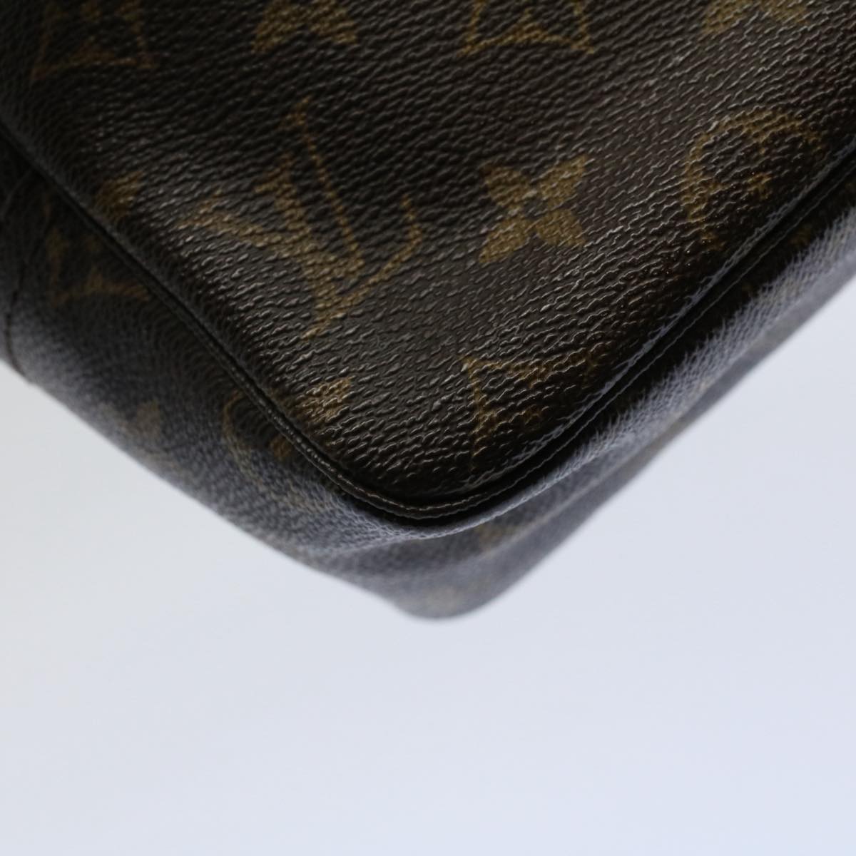 LOUIS VUITTON Monogram Trousse Toilette 28 Clutch Bag M47522 LV Auth ki3684