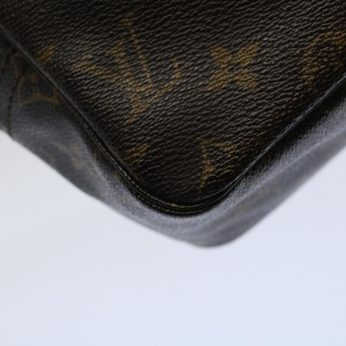 LOUIS VUITTON Monogram Trousse Toilette 28 Clutch Bag M47522 LV Auth ki3684