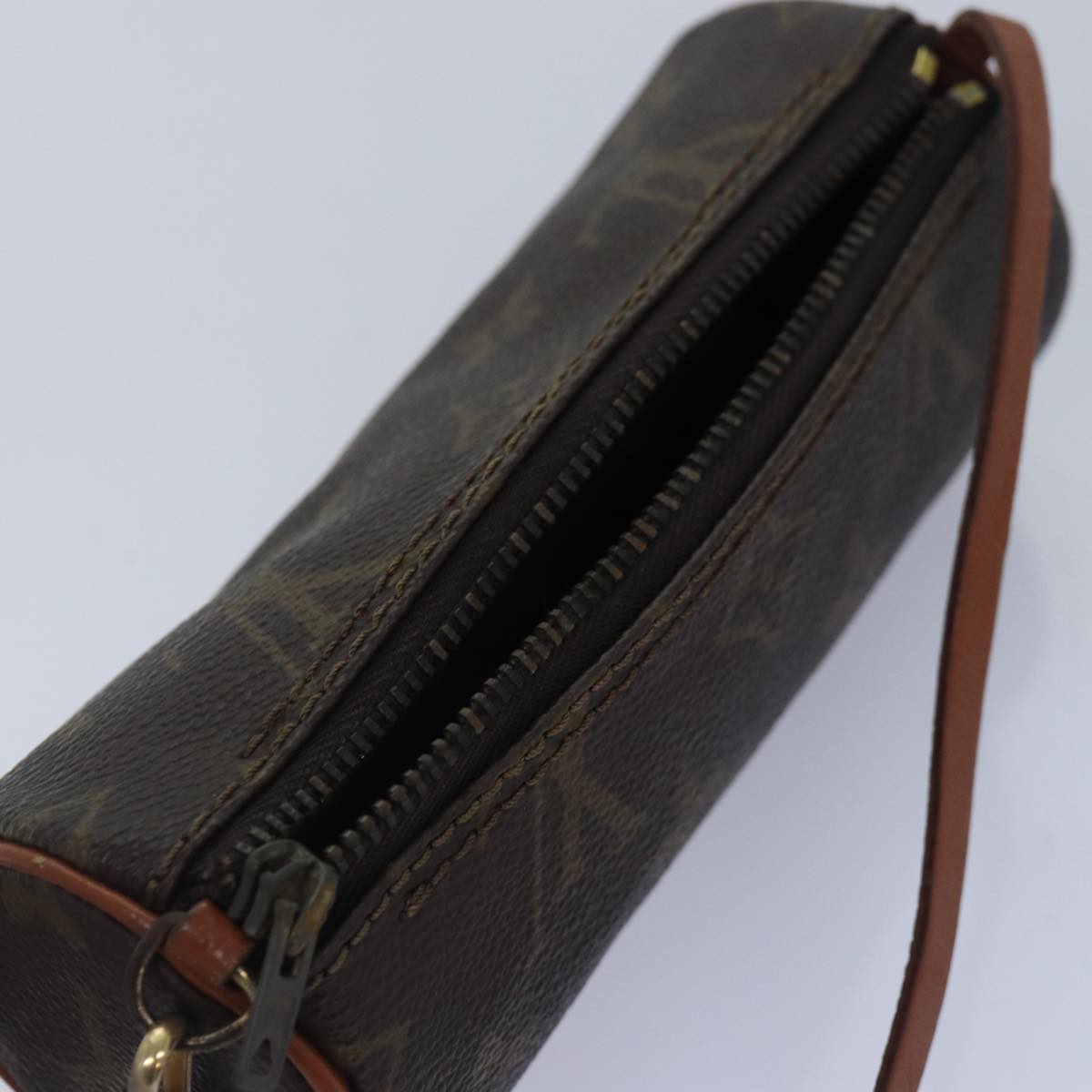 LOUIS VUITTON Monogram Papillon Pouch LV Auth ki4357