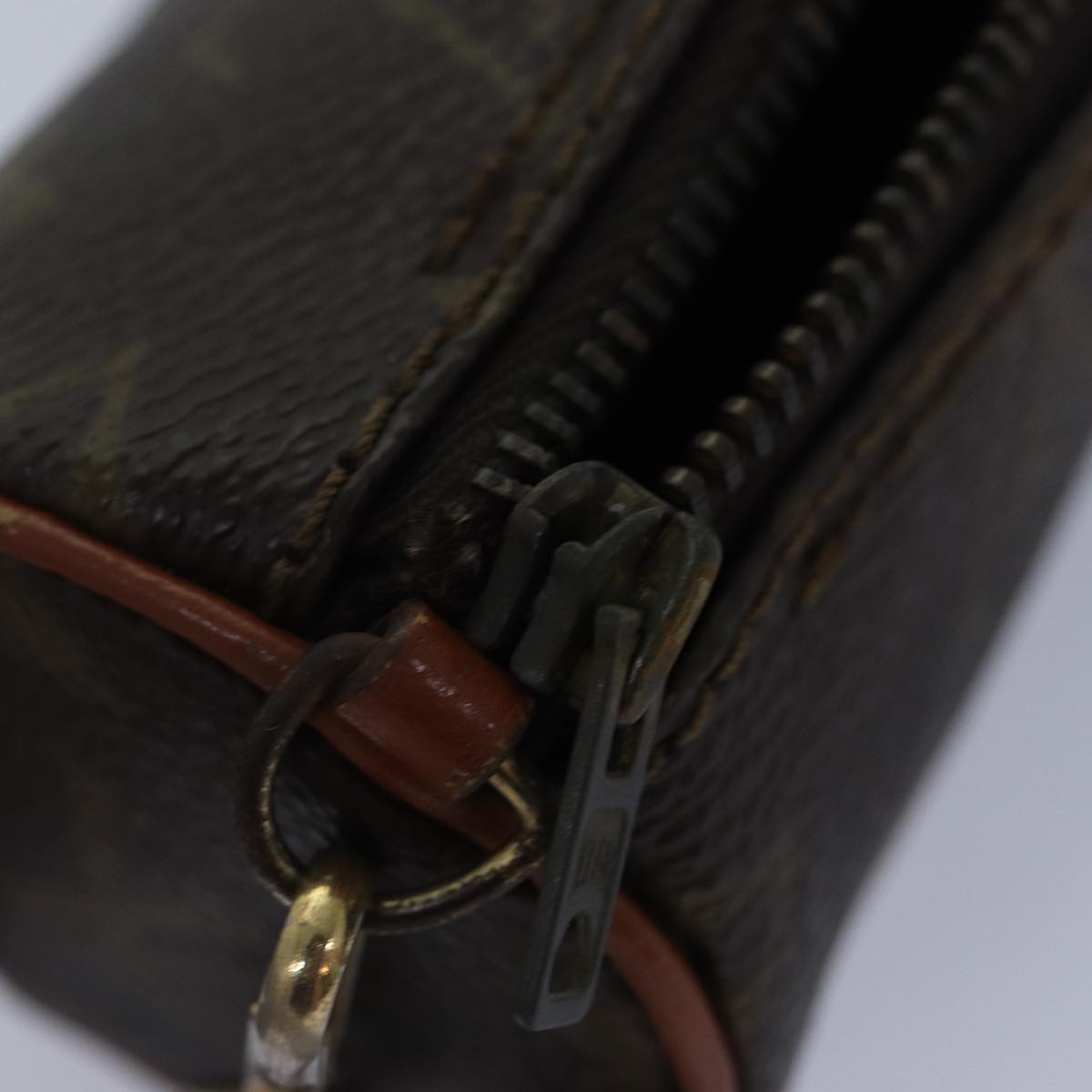 LOUIS VUITTON Monogram Papillon Pouch LV Auth ki4357