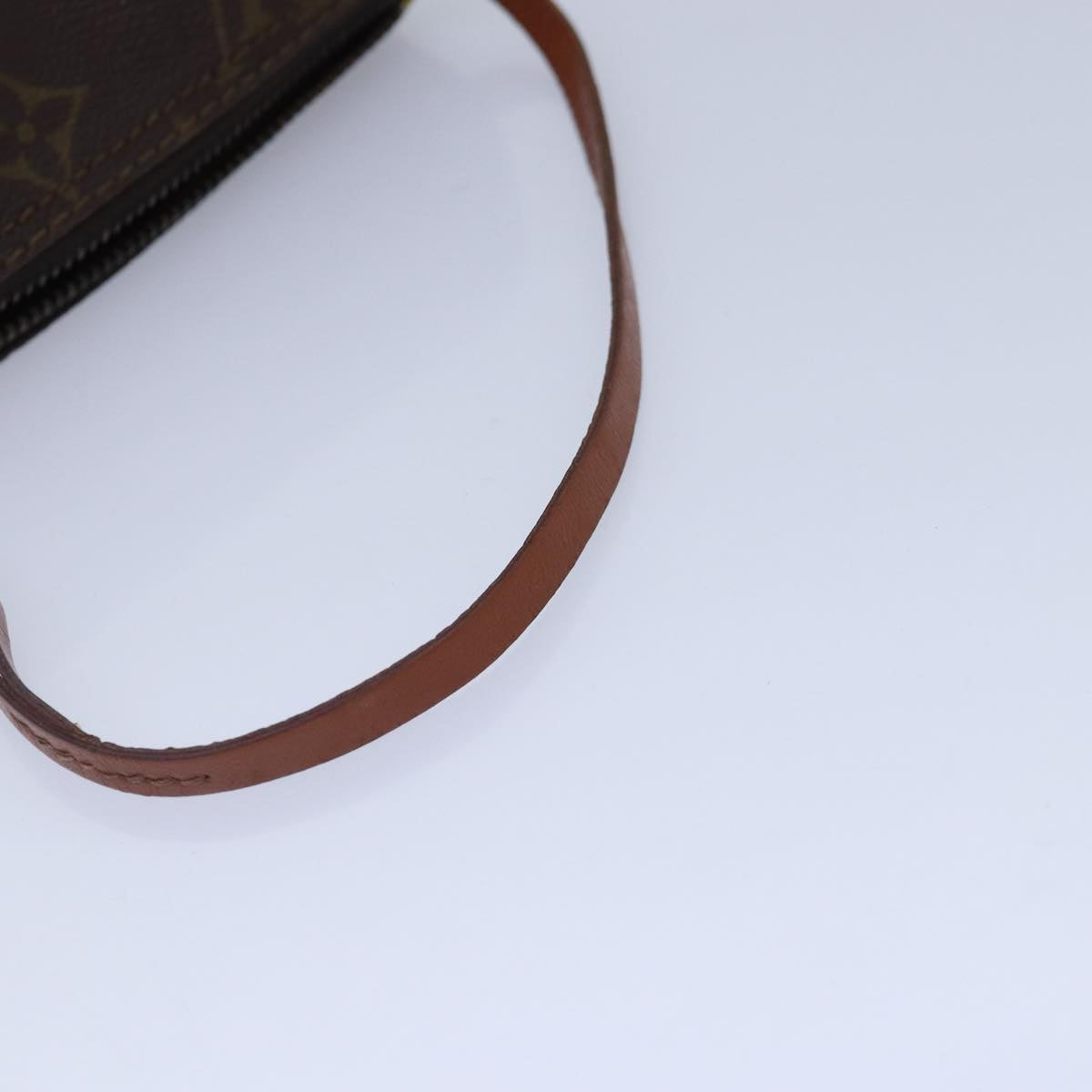 LOUIS VUITTON Monogram Papillon Pouch LV Auth ki4357