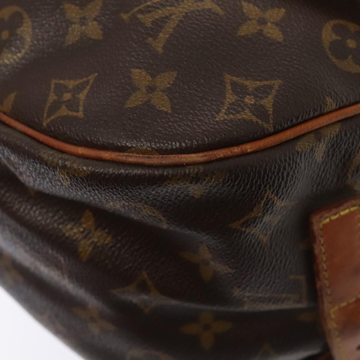LOUIS VUITTON Monogram Saumur 35 Shoulder Bag M42254 LV Auth ki4838
