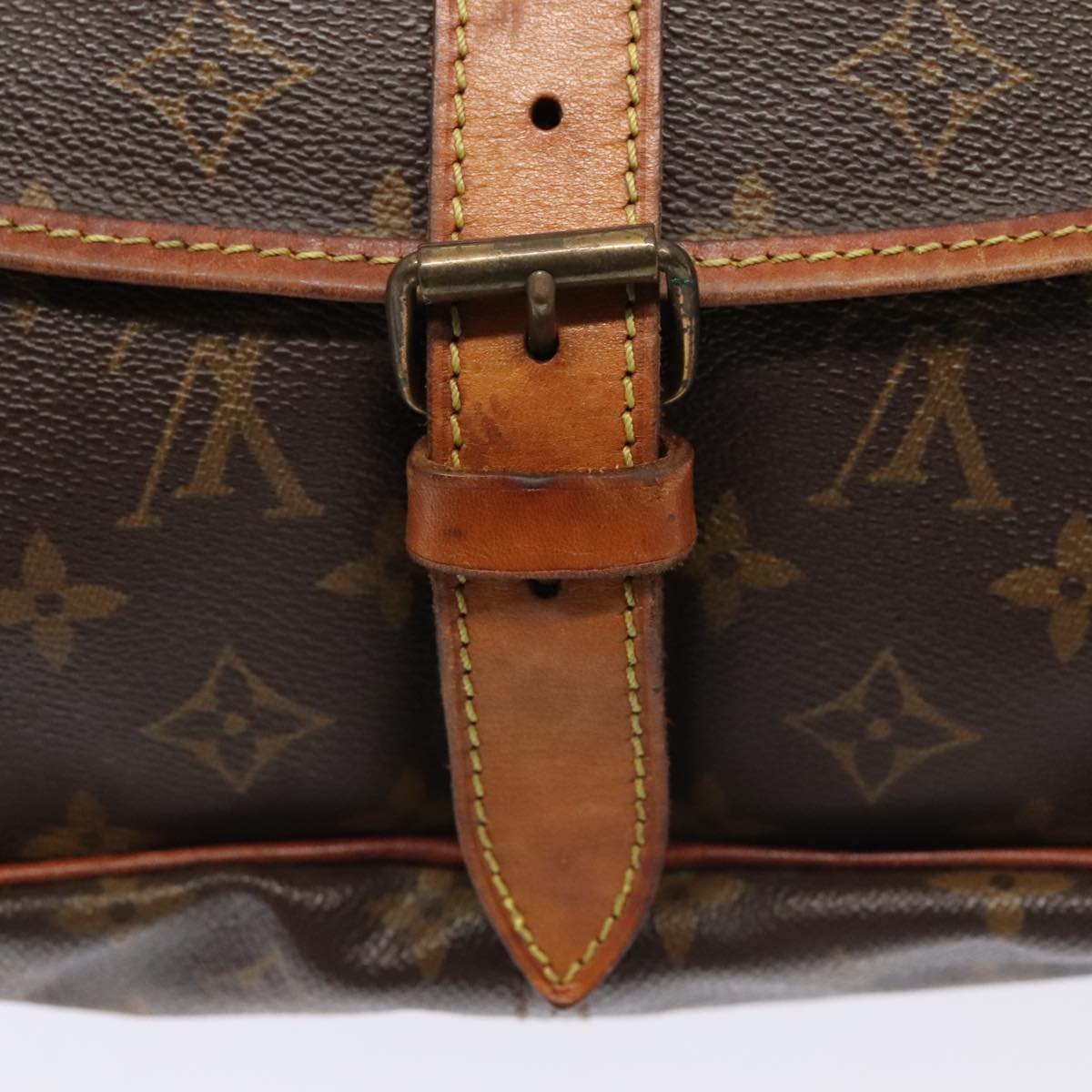 LOUIS VUITTON Monogram Saumur 35 Shoulder Bag M42254 LV Auth ki4838