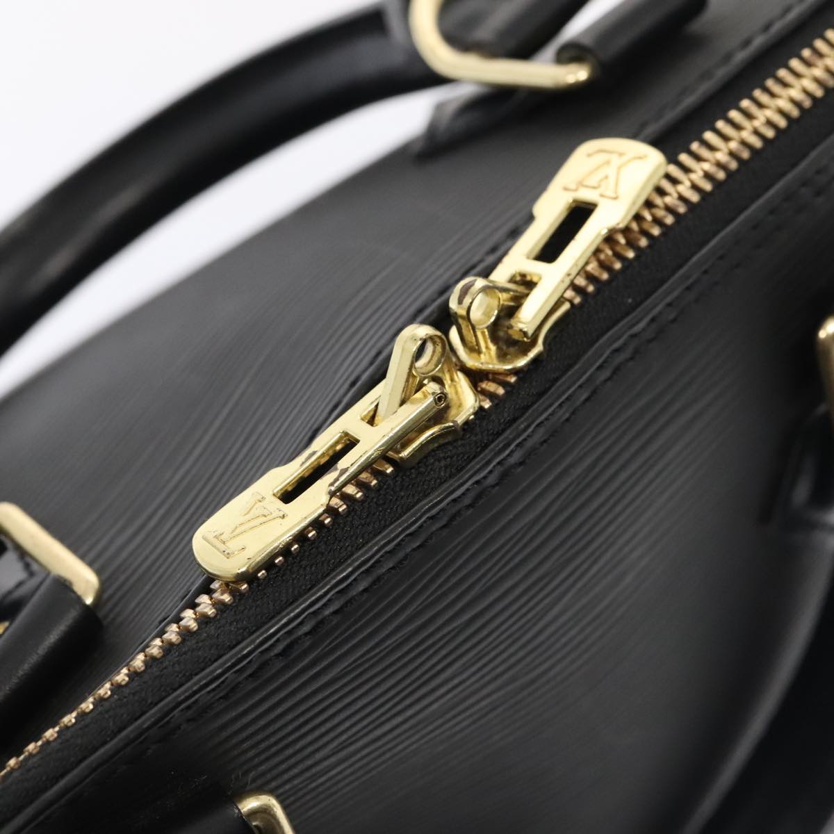 LOUIS VUITTON Epi Alma Hand Bag Black M52142 LV Auth ki4859