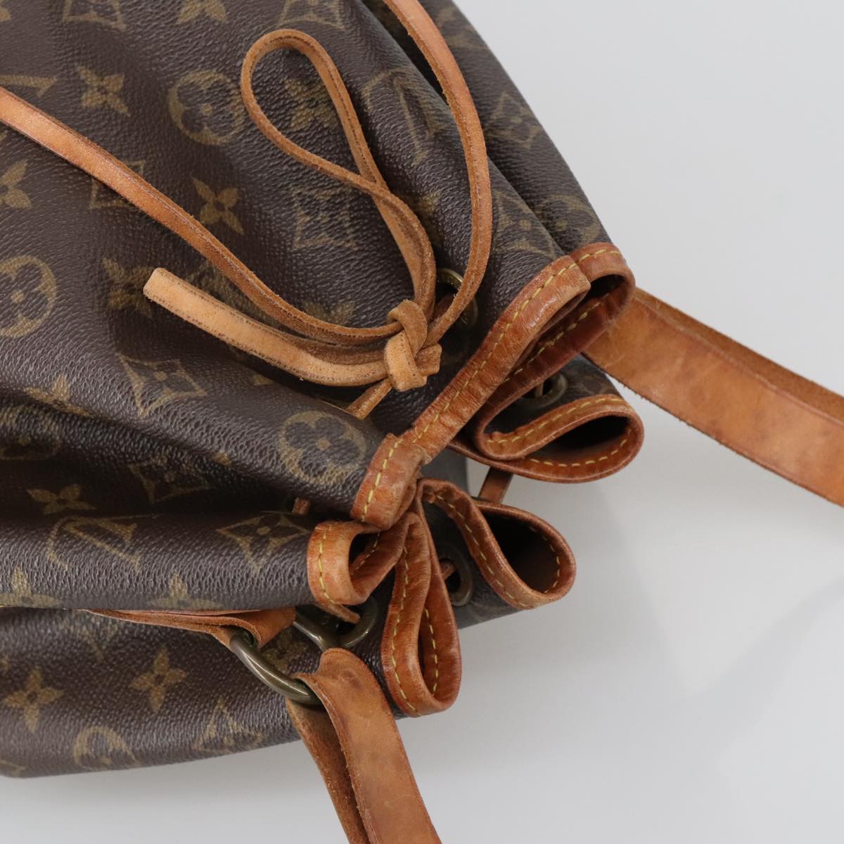 LOUIS VUITTON Monogram Petit Noe Shoulder Bag M42226 LV Auth ki5185