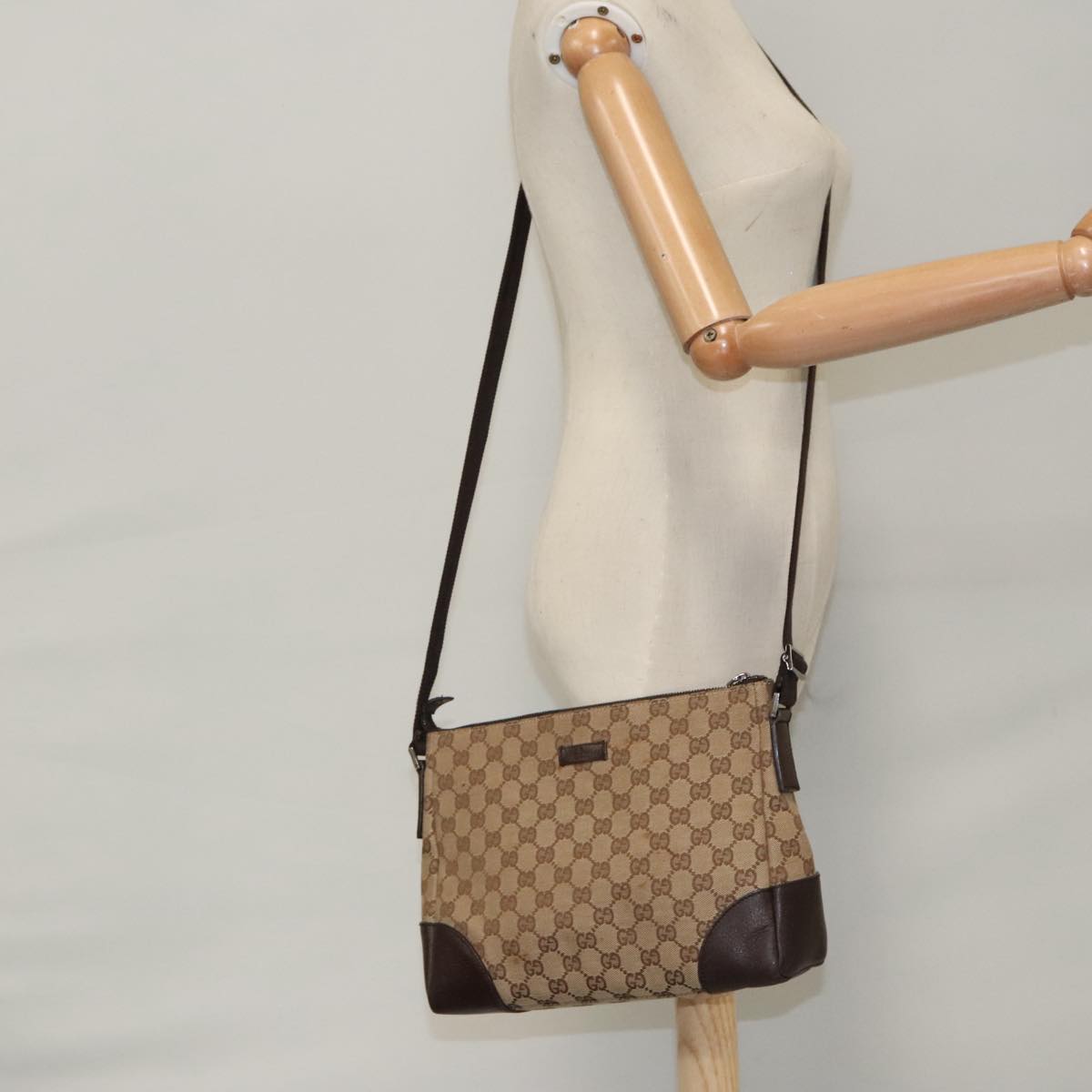 GUCCI GG Canvas Shoulder Bag Beige 114273 Auth ki5227