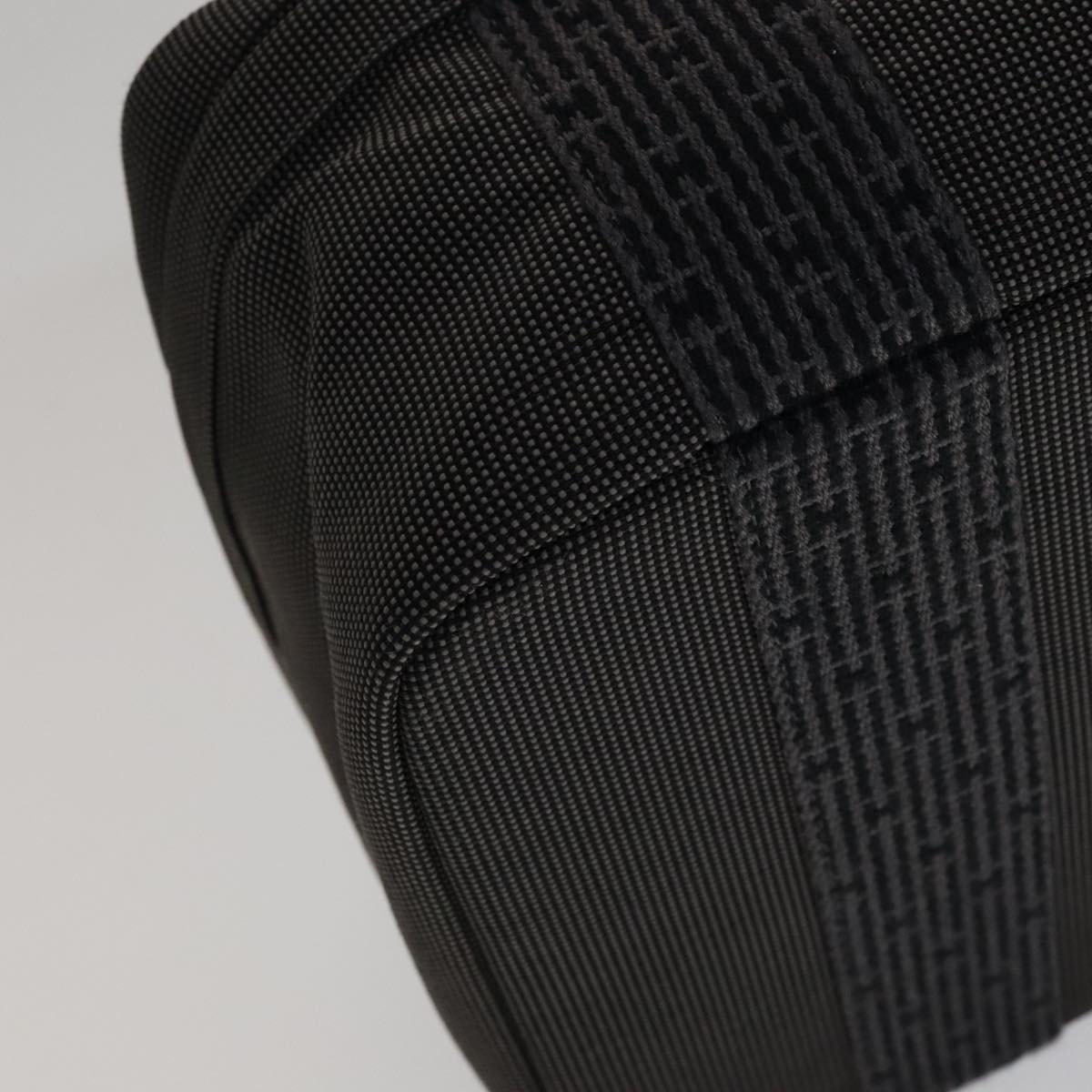 HERMES Vanity Her Line Cosmetic Pouch Canvas Gray Auth ki5324