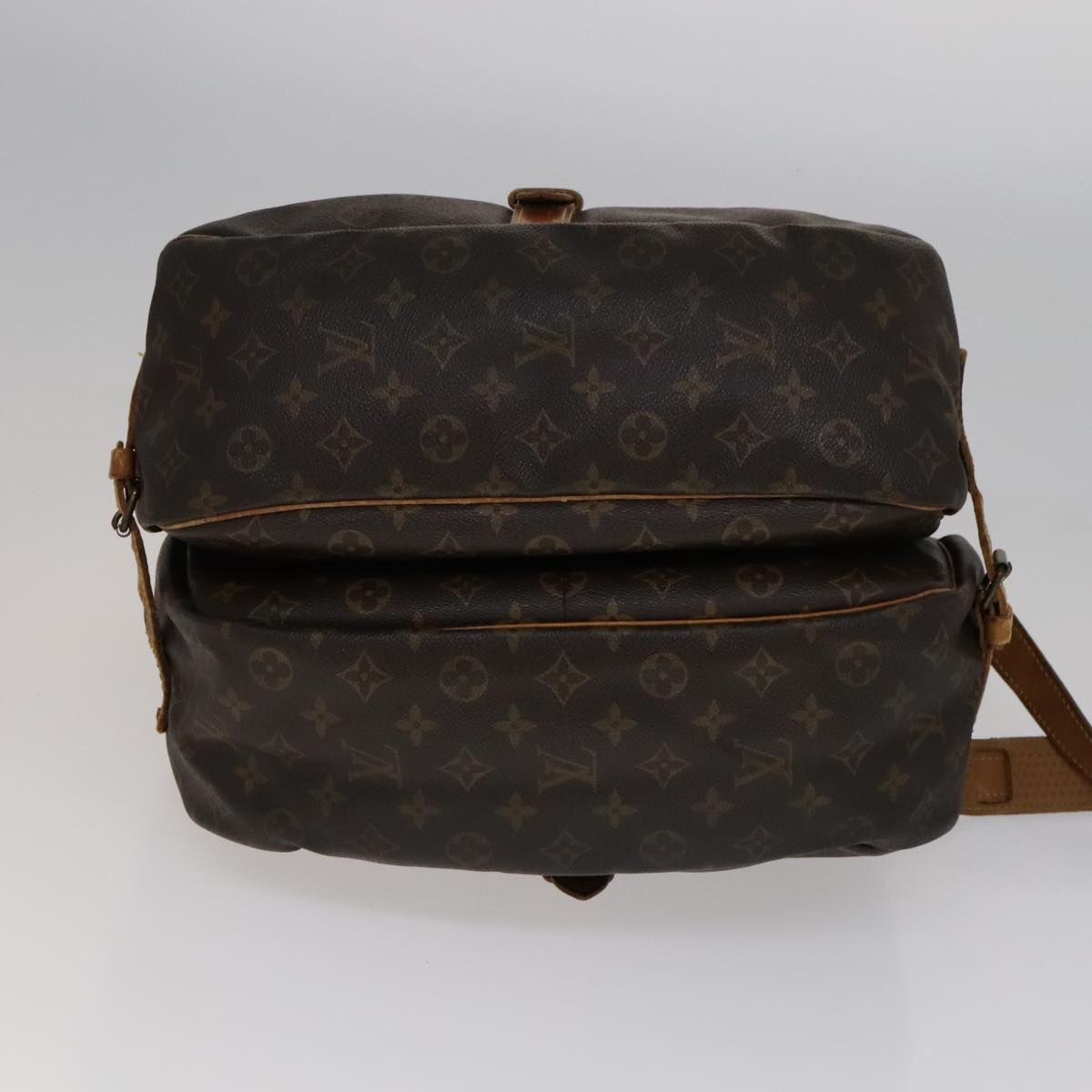 LOUIS VUITTON Monogram Saumur 35 Shoulder Bag M42254 LV Auth ki5377