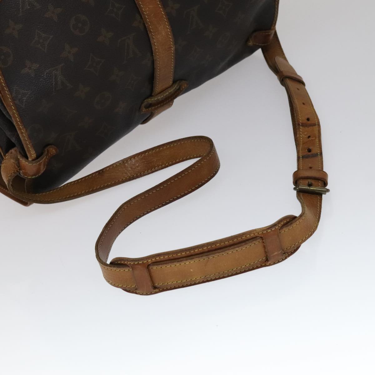 LOUIS VUITTON Monogram Saumur 35 Shoulder Bag M42254 LV Auth ki5377