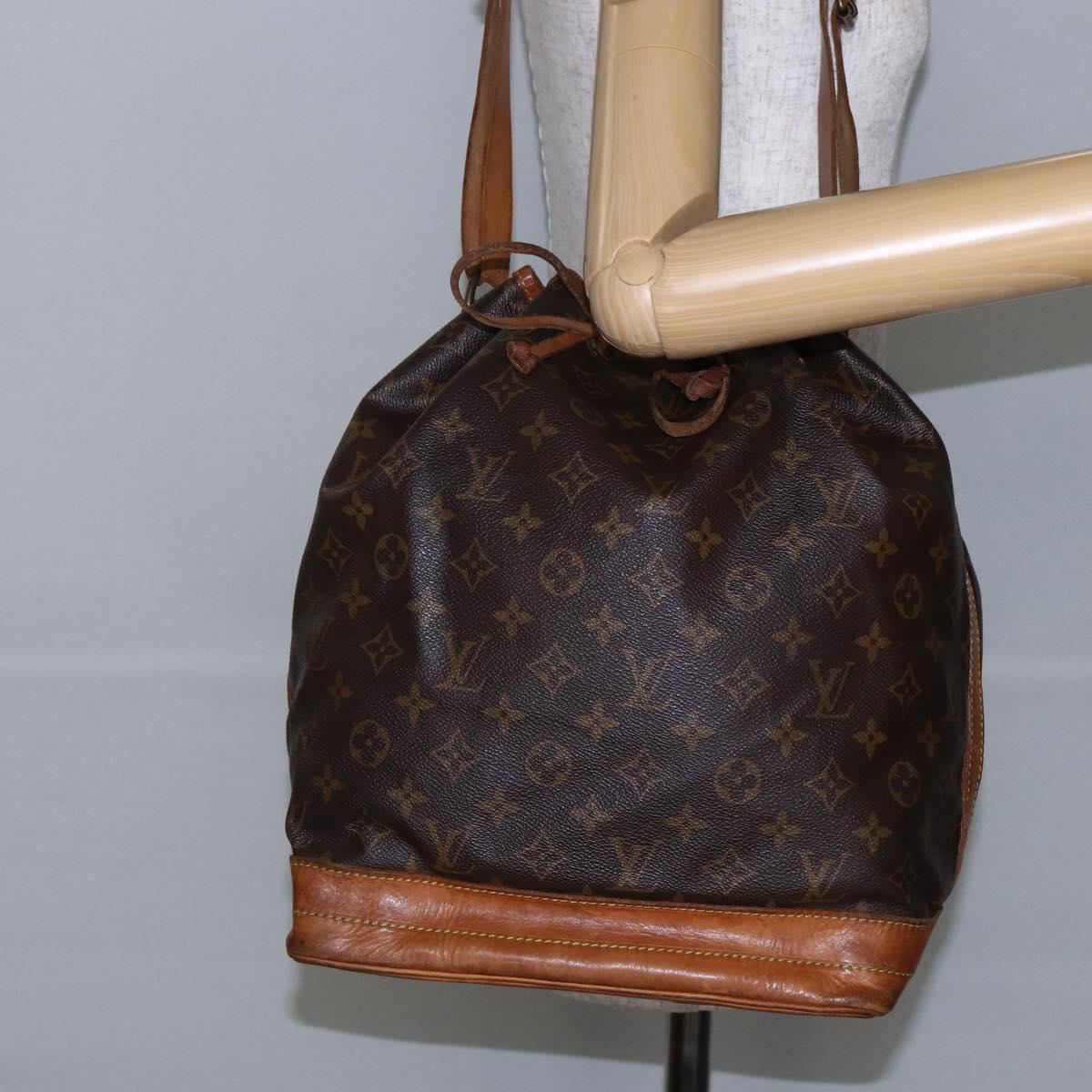 LOUIS VUITTON Monogram Noe Shoulder Bag M42224 LV Auth ki6006